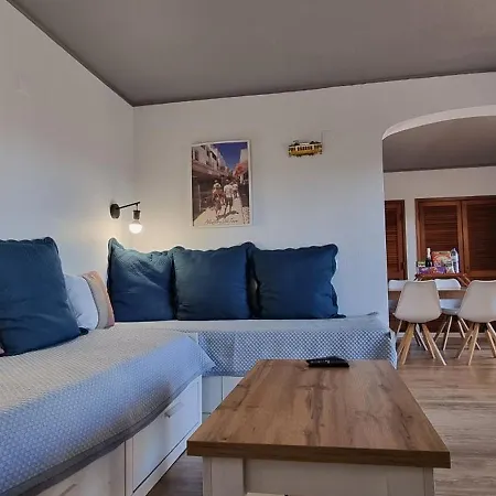 Апартаменти Main Avenue Albufeira, Walk To Beach, Old Town, Shooping, Location Албуфейра