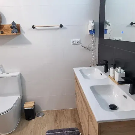Апартаменти Main Avenue Albufeira, Walk To Beach, Old Town, Shooping, Location Албуфейра