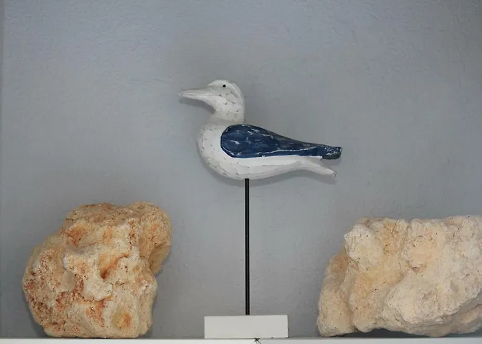 Main Avenue Albufeira, Walk To Beach, Old Town, Shooping, Location